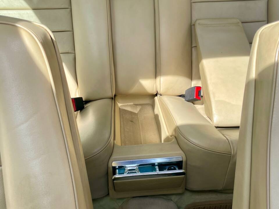 Bild 40/65 von Mercedes-Benz 380 SEC (1983)