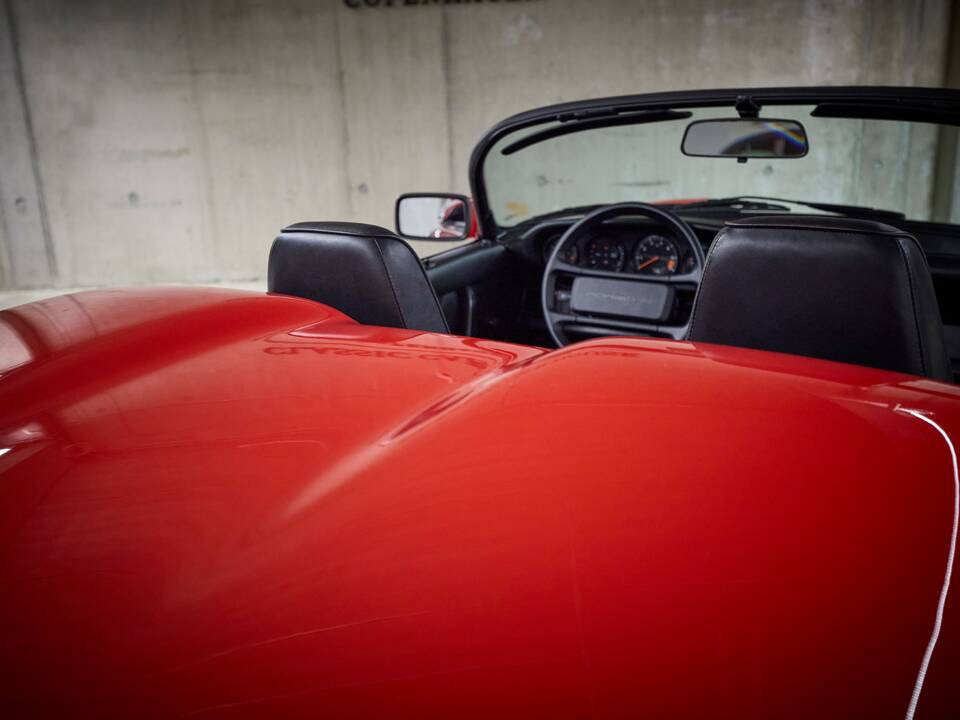 Immagine 78/96 di Porsche 911 Speedster 3.2 (1989)