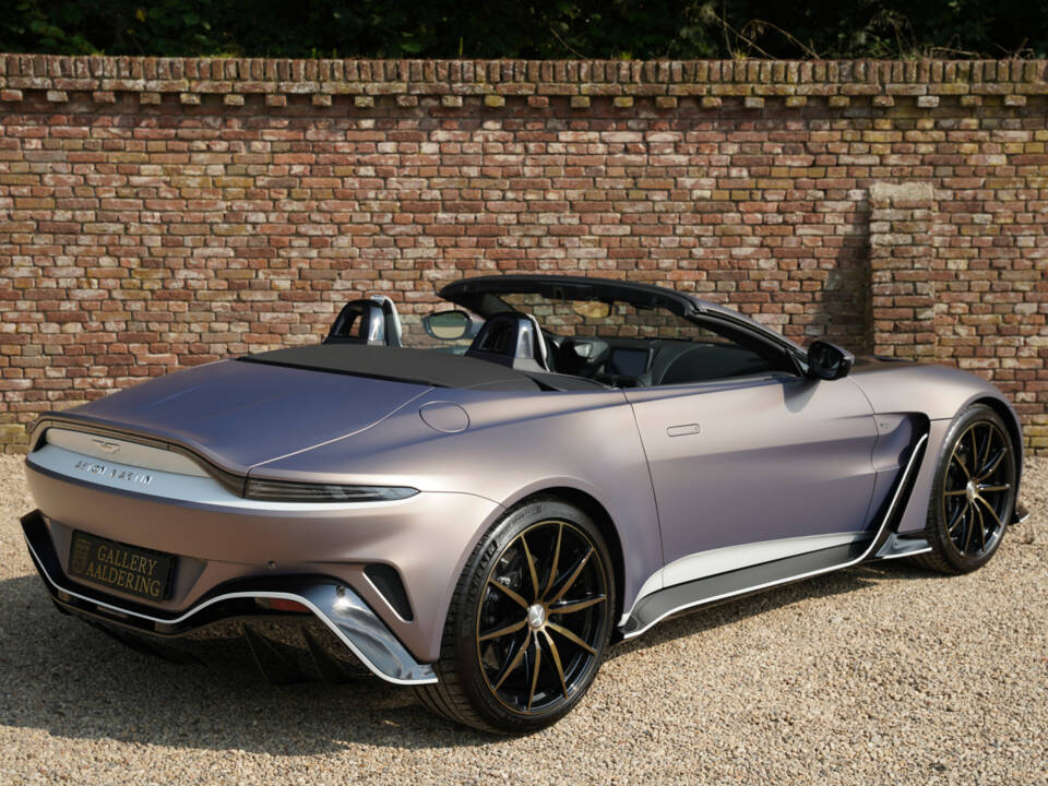 Image 29/50 of Aston Martin V8 Vantage Roadster (2023)