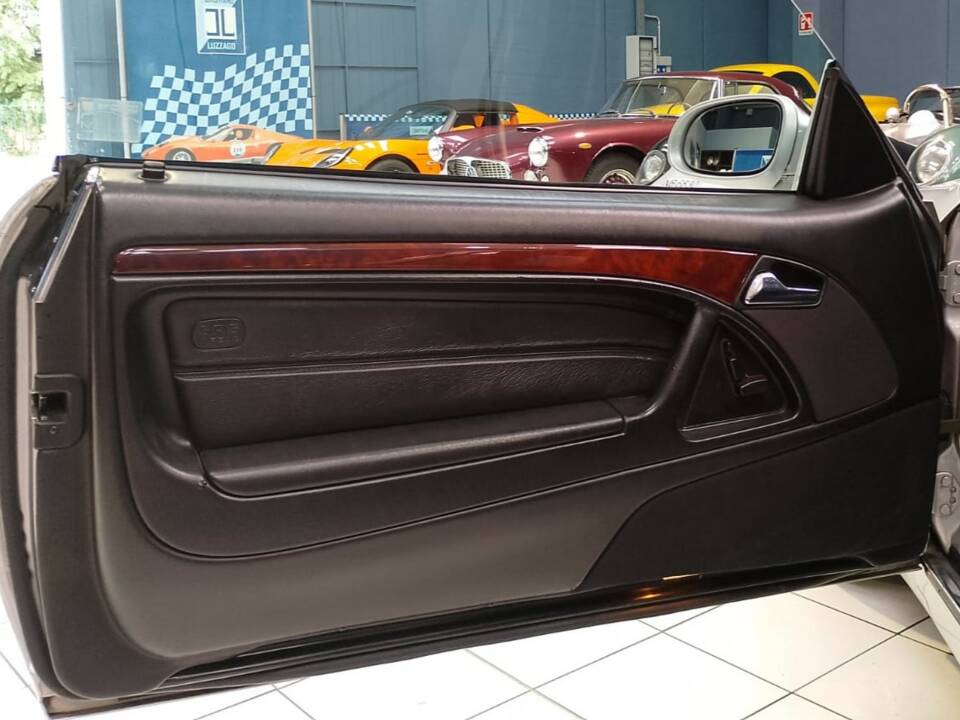 Imagen 20/46 de Mercedes-Benz SL 280 (1999)