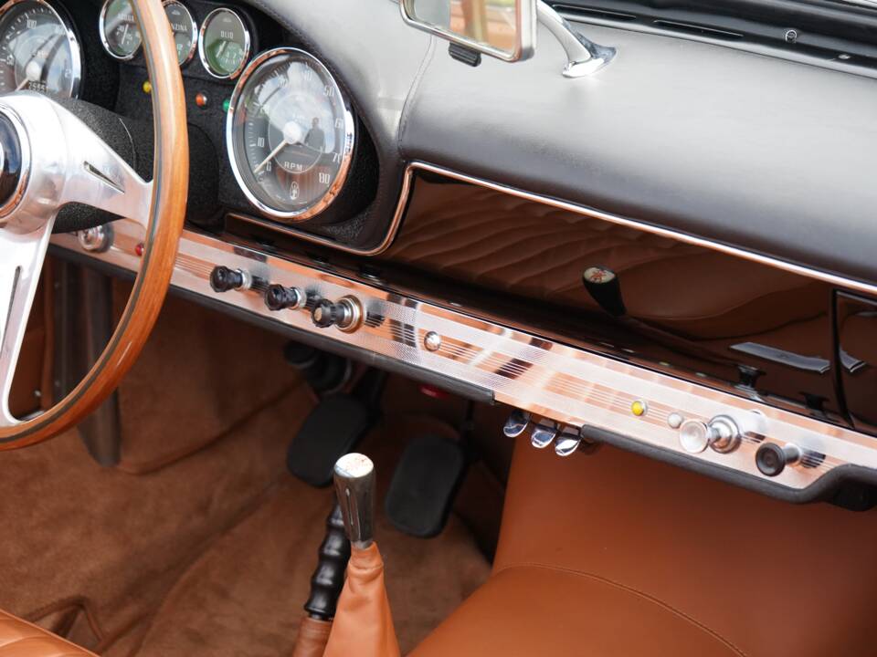 Bild 34/34 von Maserati 3500 GT Spyder Vignale (1961)