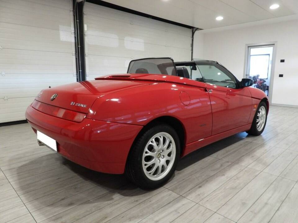 Immagine 2/10 di Alfa Romeo Spider 2.0 Twin Spark 16V (2001)