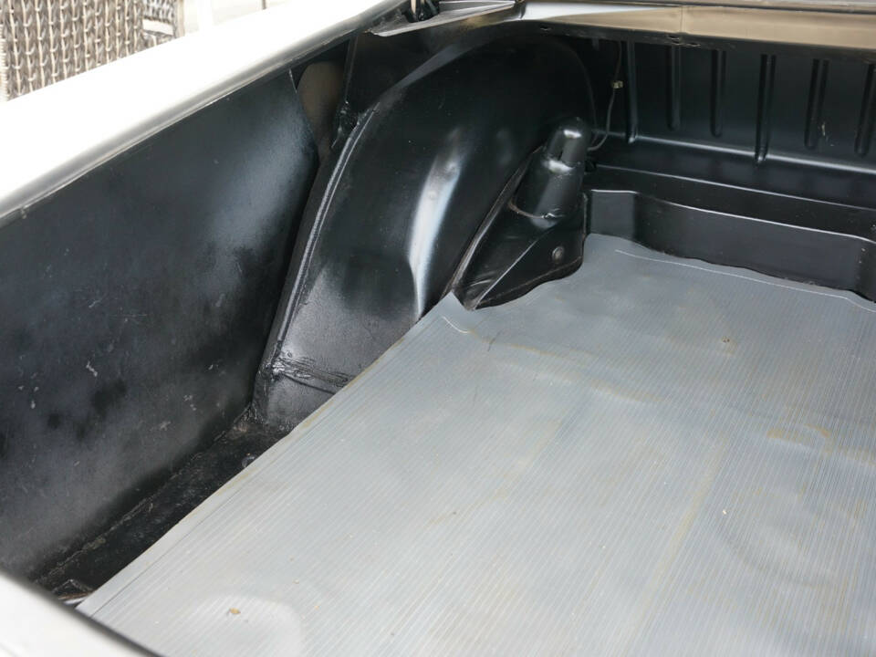 Image 11/50 of Mercedes-Benz 280 SE (1968)