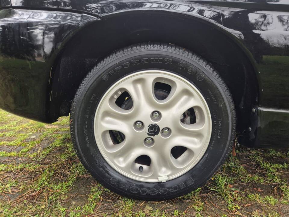 Immagine 25/33 di Mazda MX-3 1.8 (1991)