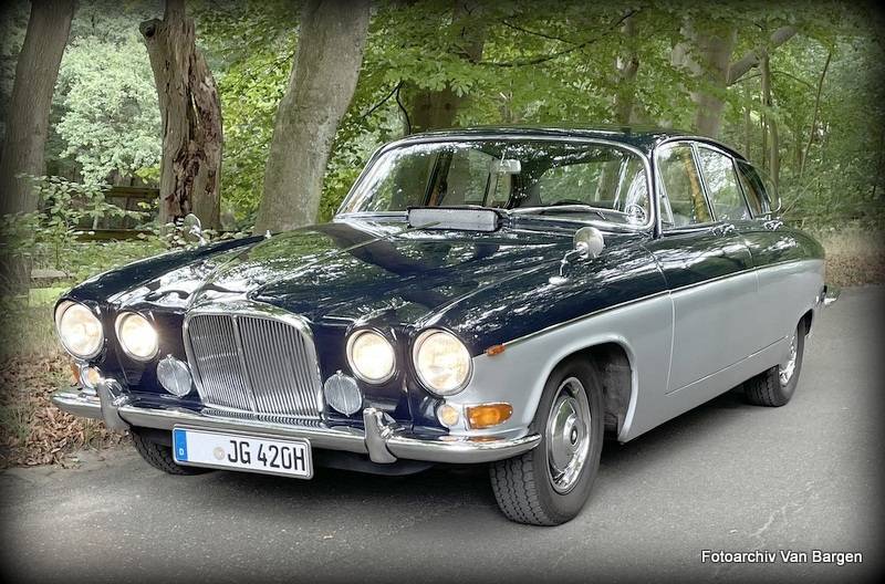 Image 3/40 of Jaguar 420 G (1969)