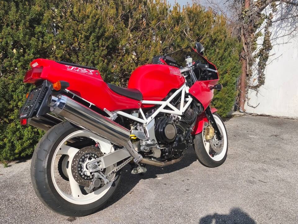 Image 16/18 of Yamaha TRX 850 (1995)