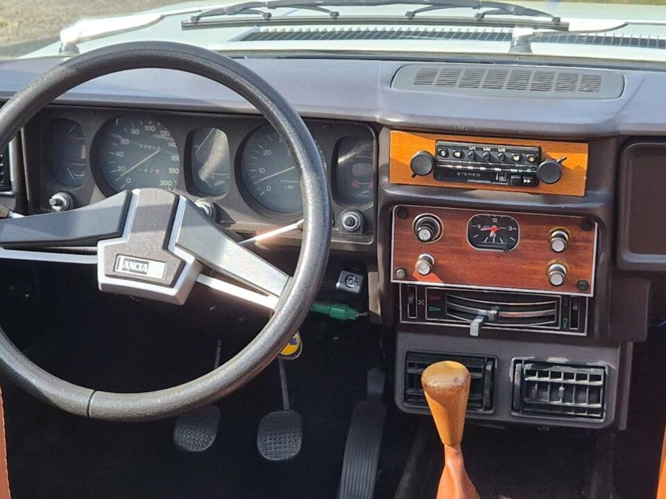 Bild 16/21 von Lancia Beta Spider 2000 (1978)