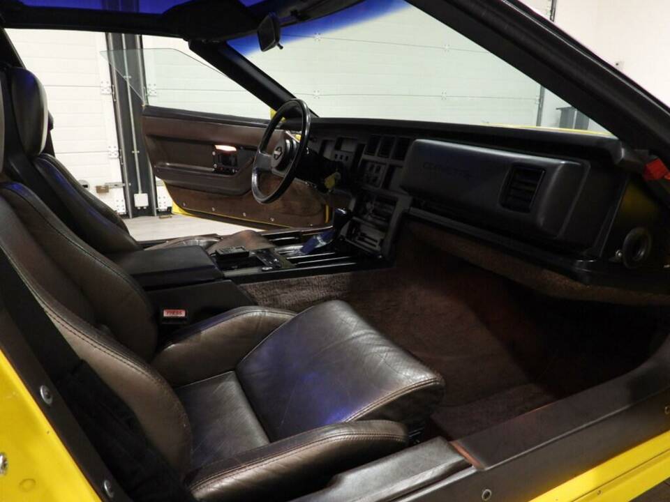 Image 9/15 de Chevrolet Corvette (1984)