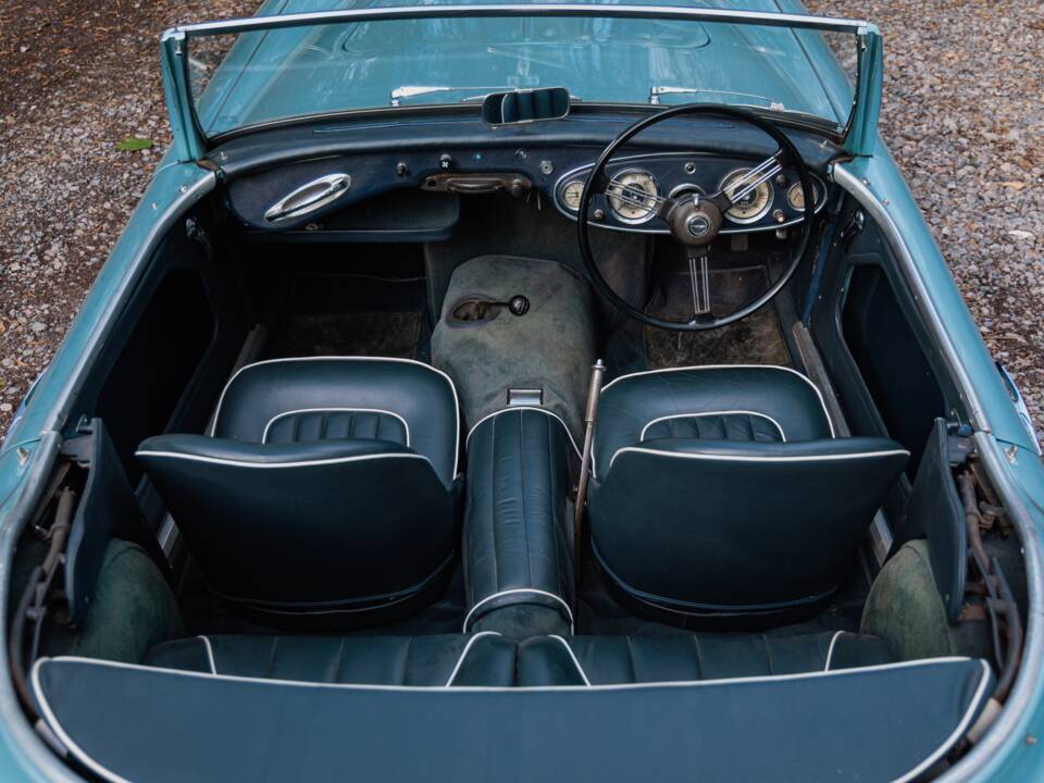 Bild 49/50 von Austin-Healey 100&#x2F;6 (BN4) (1957)