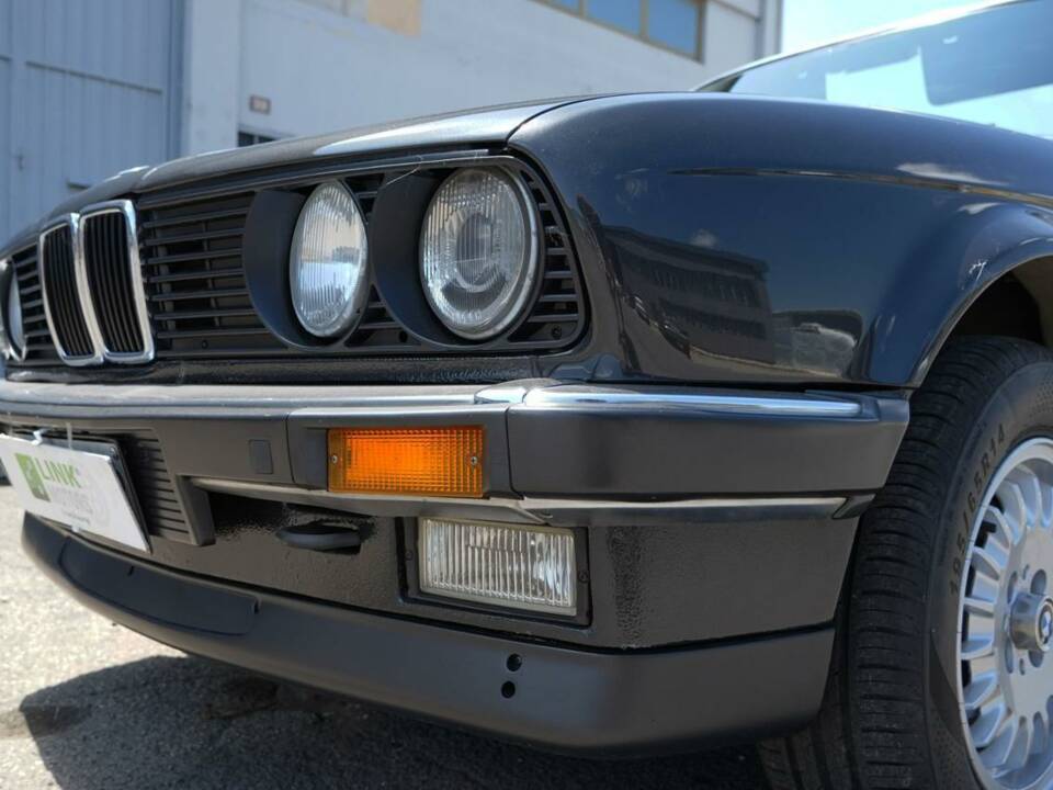 Imagen 9/19 de BMW 320i (1989)