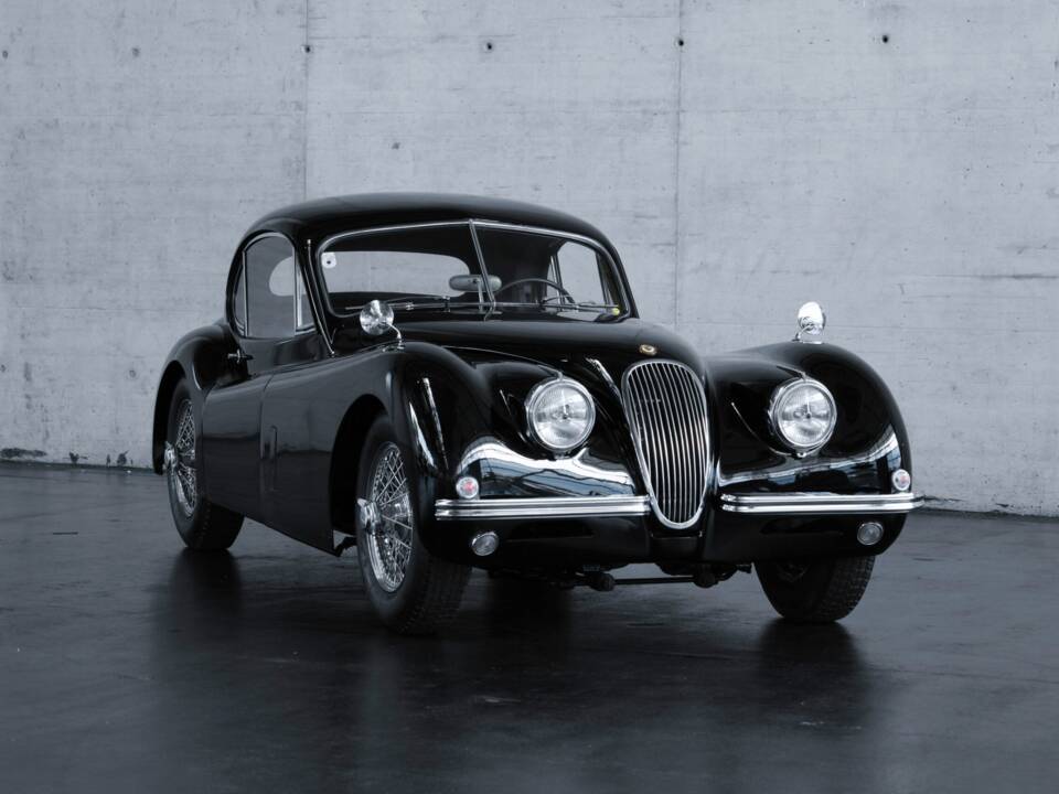 Image 5/47 de Jaguar XK 120 FHC (1954)