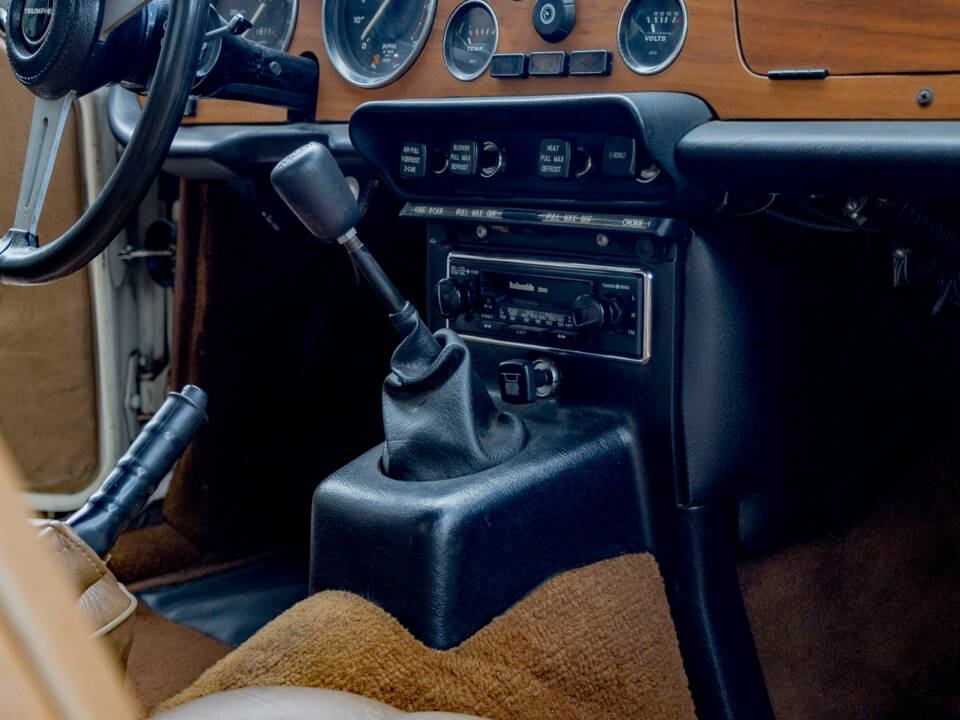 Imagen 23/30 de Triumph TR 6 (1977)