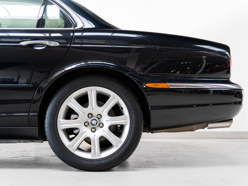 Bild 28/32 von Jaguar XJ 8 3.5 (2005)
