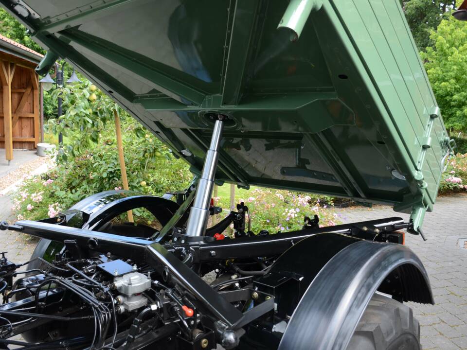 Image 9/71 of Mercedes-Benz Unimog U52 (1983)