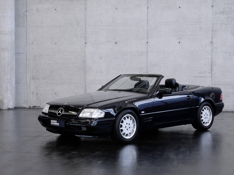 Image 3/46 of Mercedes-Benz SL 320 (1998)