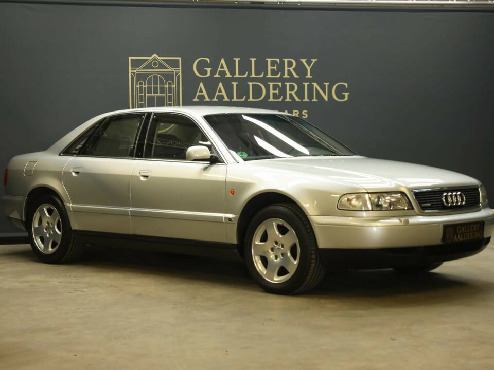 Immagine 11/50 di Audi A8 4.2 quattro (1995)
