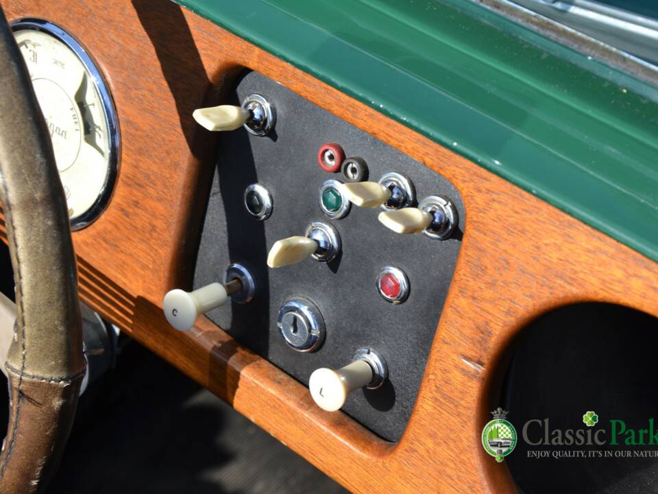 Image 37/50 of Morgan 4/4 Series IV (1962)