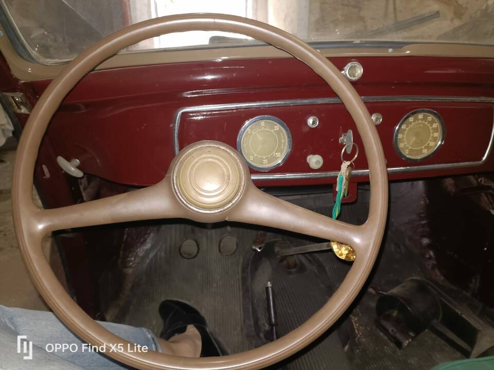 Image 6/27 de FIAT 500 C Topolino (1953)