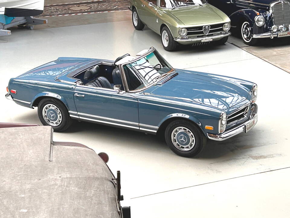 Immagine 7/36 di Mercedes-Benz 280 SL (1970)