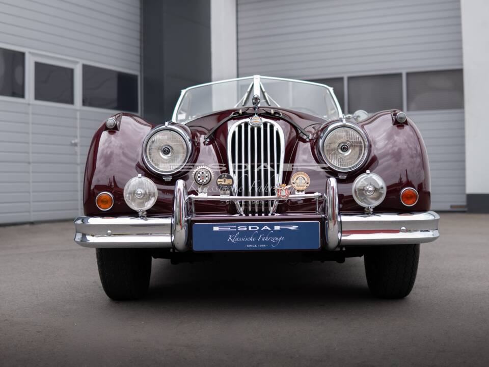 Image 8/32 de Jaguar XK 140 OTS (1955)
