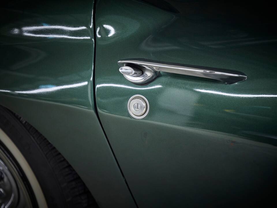 Image 30/78 of Chevrolet Corvette Stingray 427 (1967)