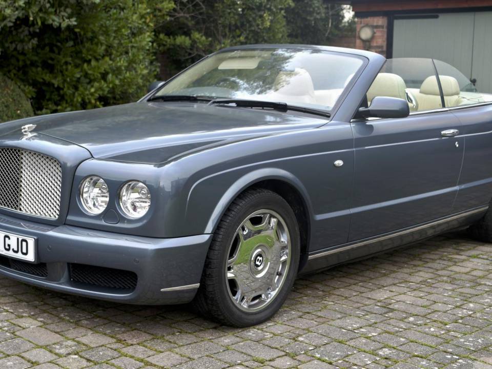 Image 5/50 of Bentley Azure (2007)