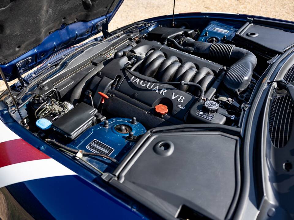 Immagine 40/42 di Jaguar XK8 4.0 (2001)