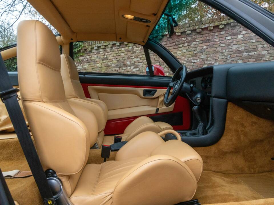 Image 48/50 de Alfa Romeo SZ (1991)