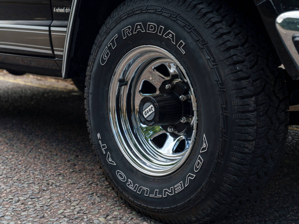 Image 9/26 of Jeep Cherokee Laredo (1980)