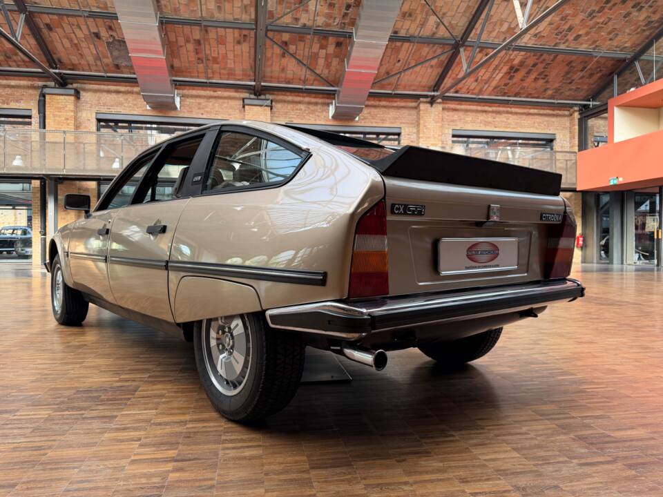 Immagine 16/43 di Citroën CX 2400 GTi (1982)