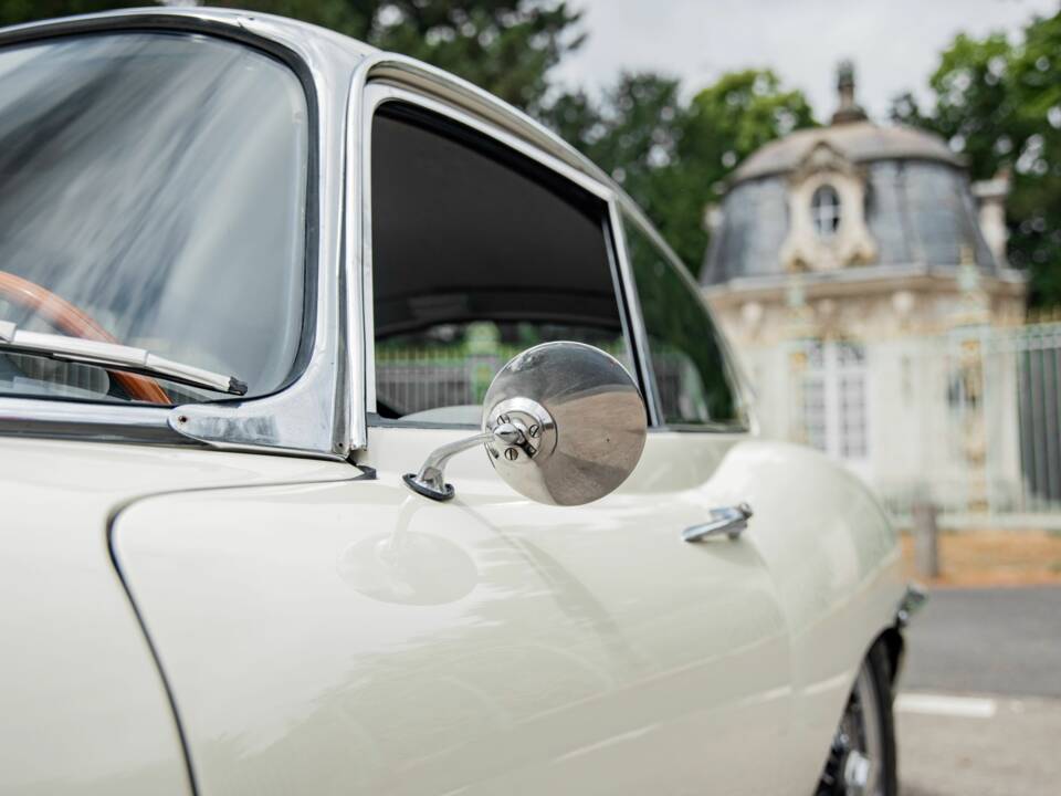 Image 26/50 de Jaguar Type E 3.8 (1963)