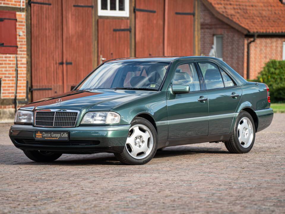 Bild 1/74 von Mercedes-Benz C 280 (1993)