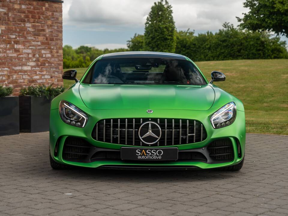 Image 3/67 of Mercedes-AMG GT-R (2018)
