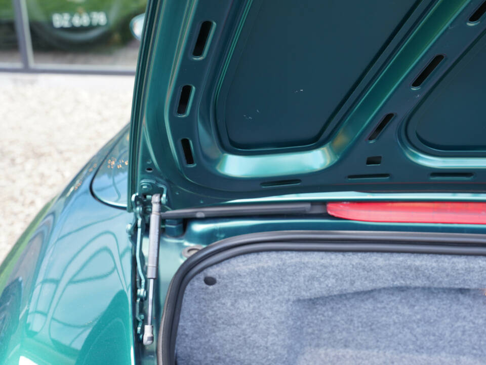 Immagine 16/50 di Porsche Boxster S (2000)