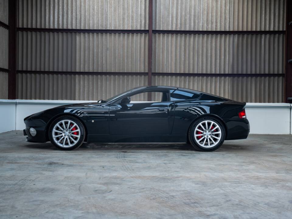 Image 18/50 de Aston Martin V12 Vanquish (2004)