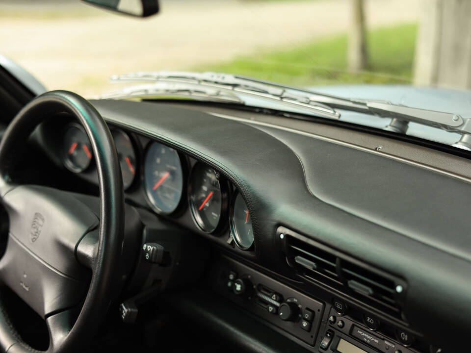 Image 62/90 de Porsche 911 Carrera 4S (1996)