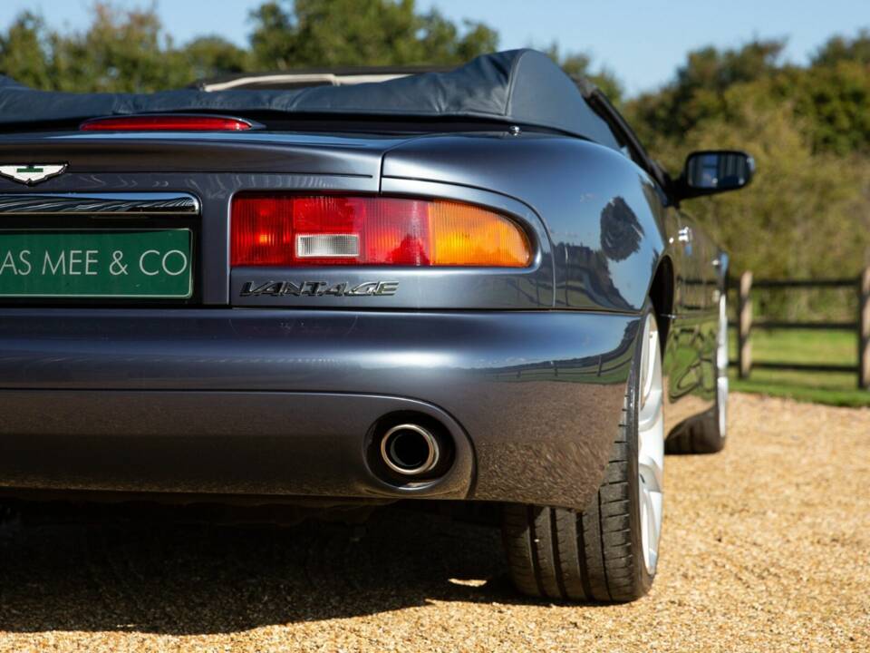 Imagen 42/50 de Aston Martin DB 7 Vantage Volante (2003)