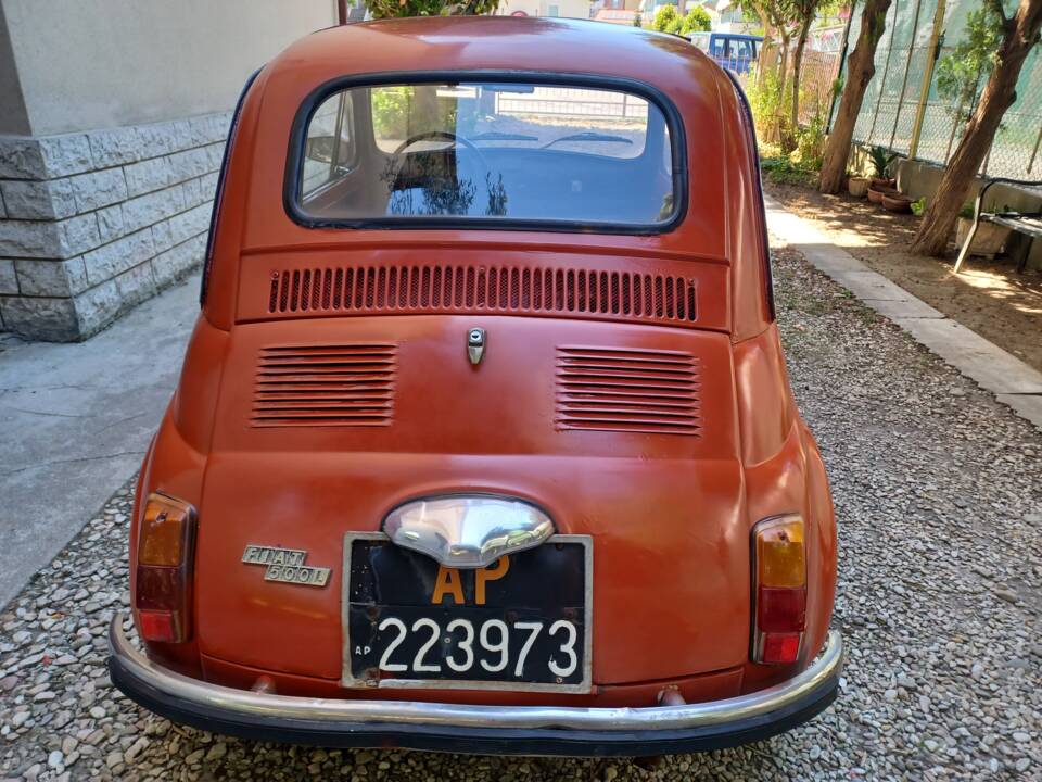 Image 3/56 of FIAT 500 L (1971)