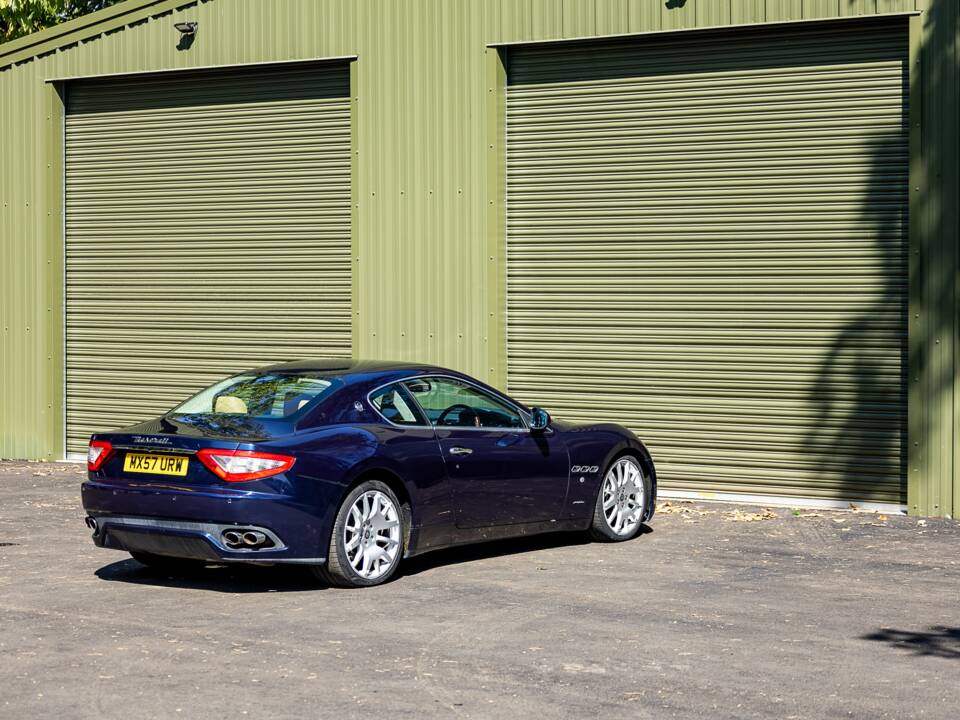 Immagine 16/31 di Maserati GranTurismo 4.2 (2008)