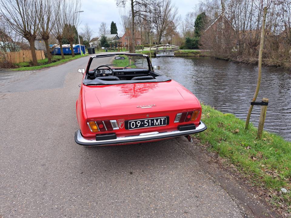 Image 8/14 of Peugeot 504 Convertible (1970)