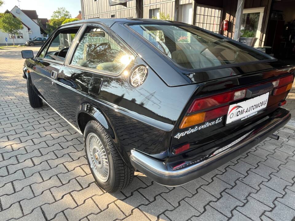 Afbeelding 15/25 van Alfa Romeo Alfasud 1.5 Sprint Veloce (1982)