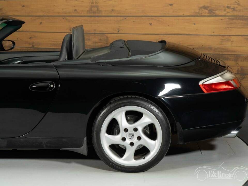 Image 8/8 de Porsche 911 Carrera (2001)