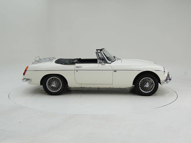 Image 6/15 of MG MGB (1964)