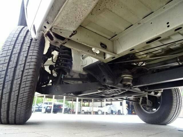 Image 21/32 of Volkswagen T3 Caravelle 2.1 Syncro (1991)