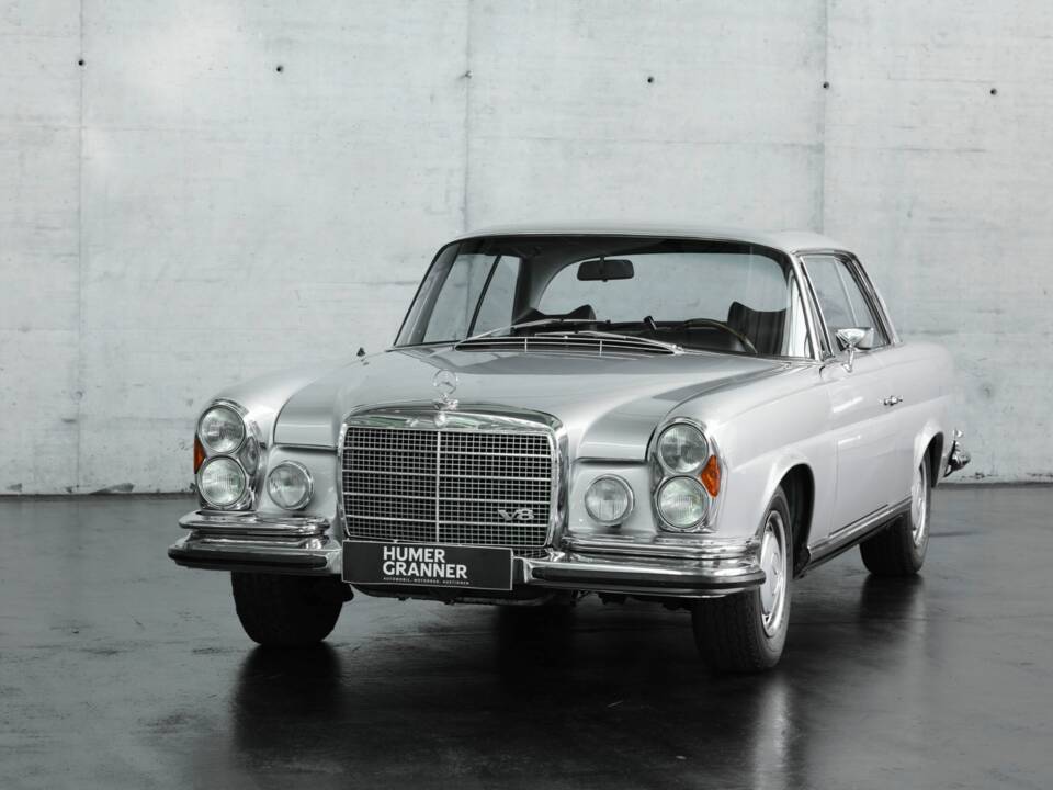 Image 4/49 de Mercedes-Benz 280 SE (1970)