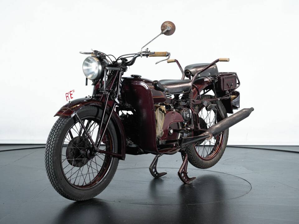 Bild 1/9 von Moto Guzzi DUMMY (1950)