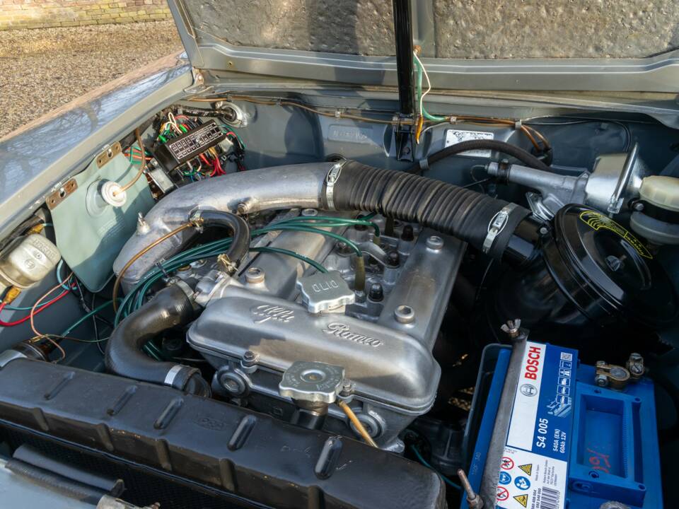 Afbeelding 24/50 van Alfa Romeo Giulia 1600 S (1968)