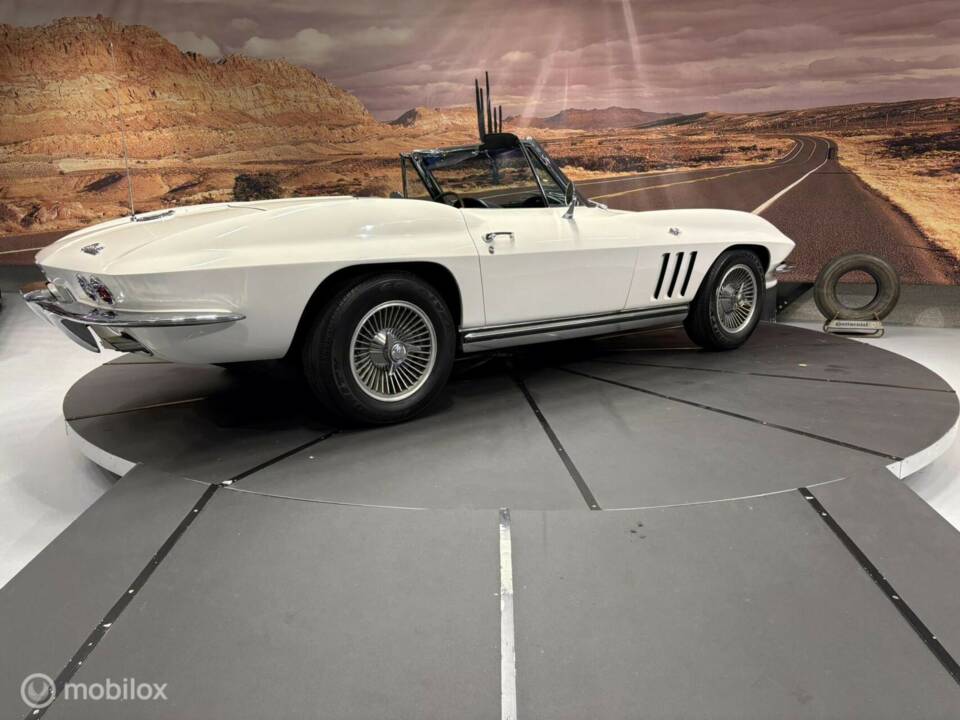Image 6/50 of Chevrolet Corvette Sting Ray Convertible (1965)