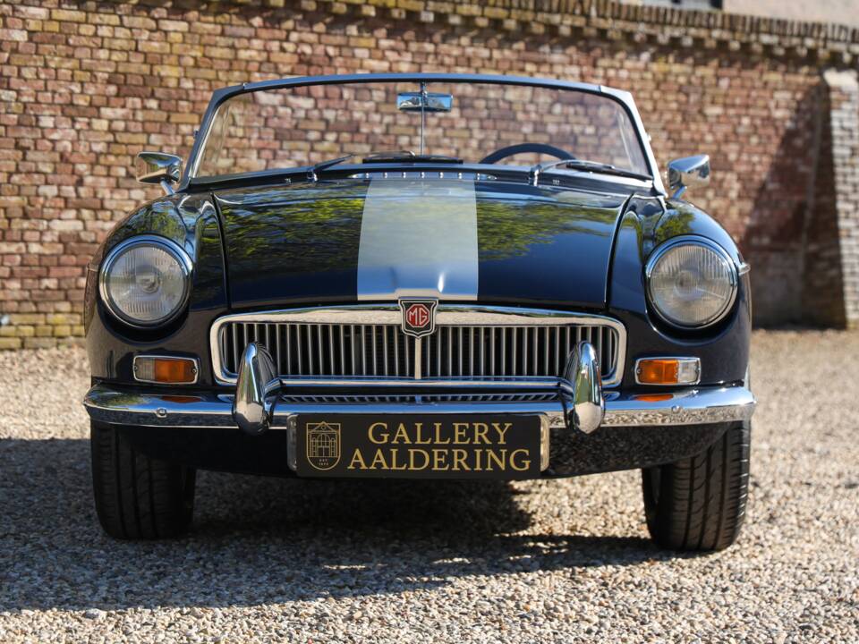 Image 23/50 de MG MGB (1966)