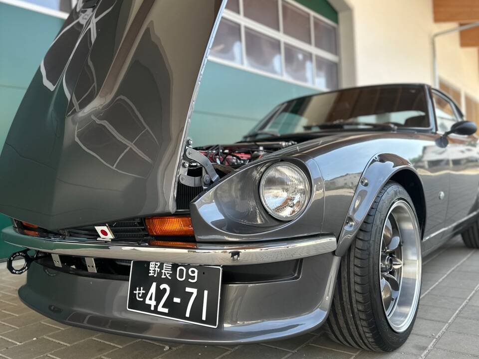 Image 26/64 of Datsun 280 Z (1976)